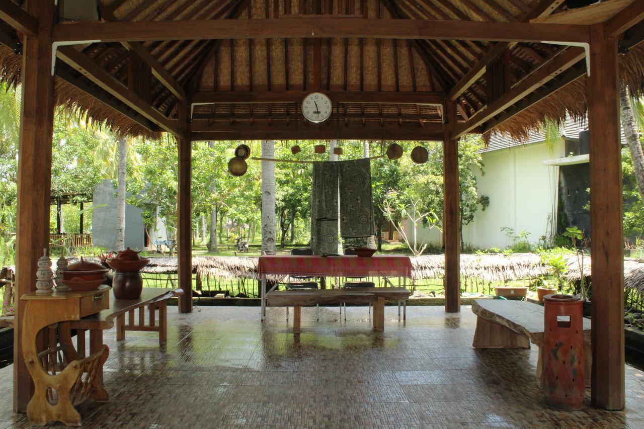 Gondang Beach Hotel Τζίλι Τραγουανγκάν Εξωτερικό φωτογραφία